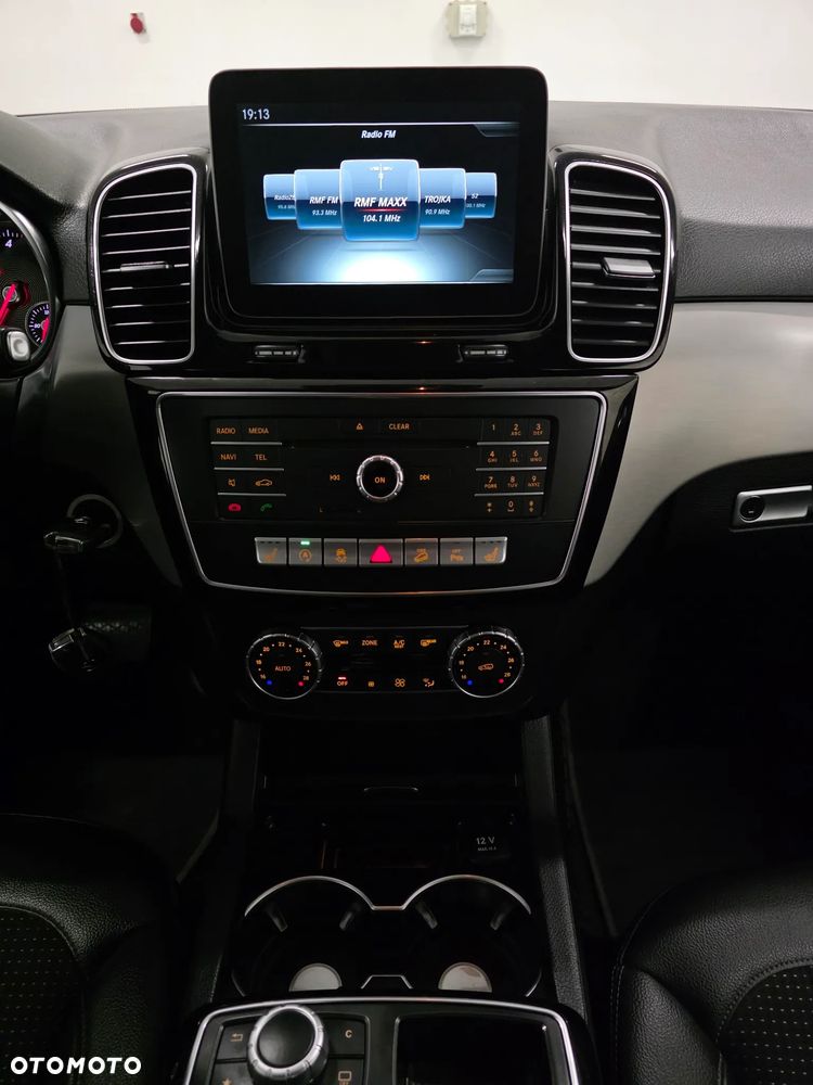 Mercedes-Benz GLE 250 d 4Matic 9G-TRONIC AMG Line - 10
