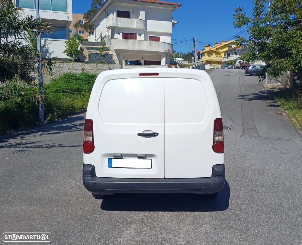 Peugeot PARTNER LONGA 1.6 HDI 100 CV - 3 LUGARES - 16