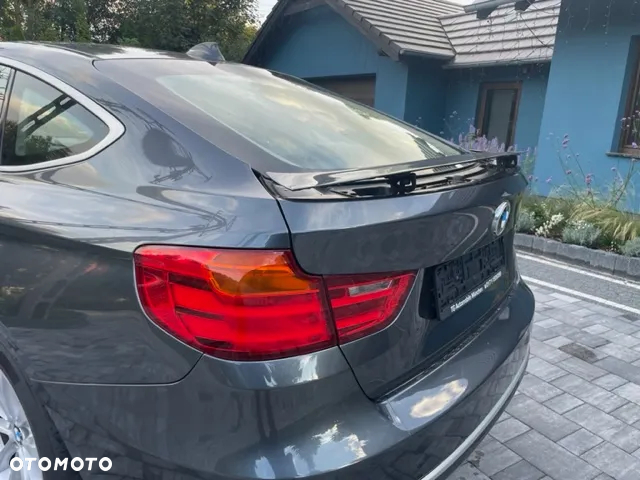 BMW Seria 3 318d Touring Luxury Line - 3