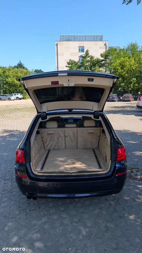 BMW Seria 5 530d xDrive - 12