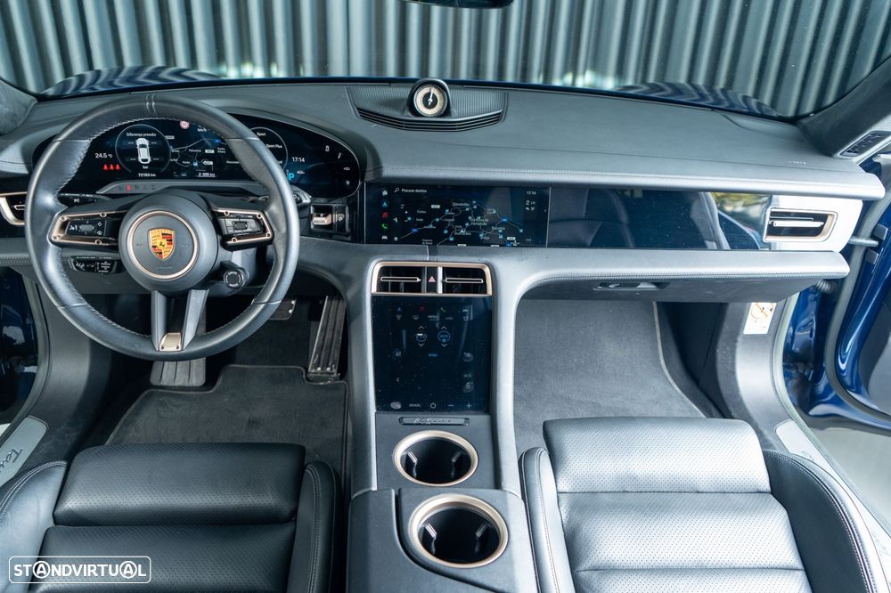 Porsche Taycan Cross Turismo Turbo - 12