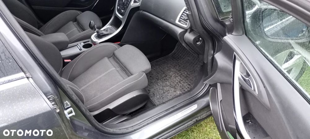 Opel Astra 1.4 Turbo Sports Tourer - 15