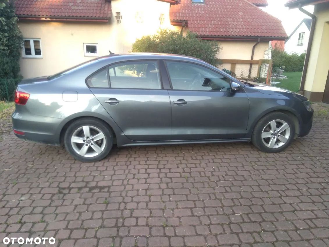 Volkswagen Jetta 1.2 TSI Comfortline CityLine - 1
