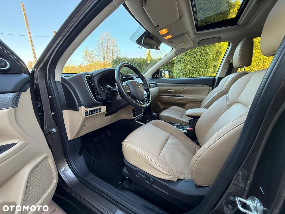 Mitsubishi Outlander 2.0 Intense Comfort 4WD CVT - 9