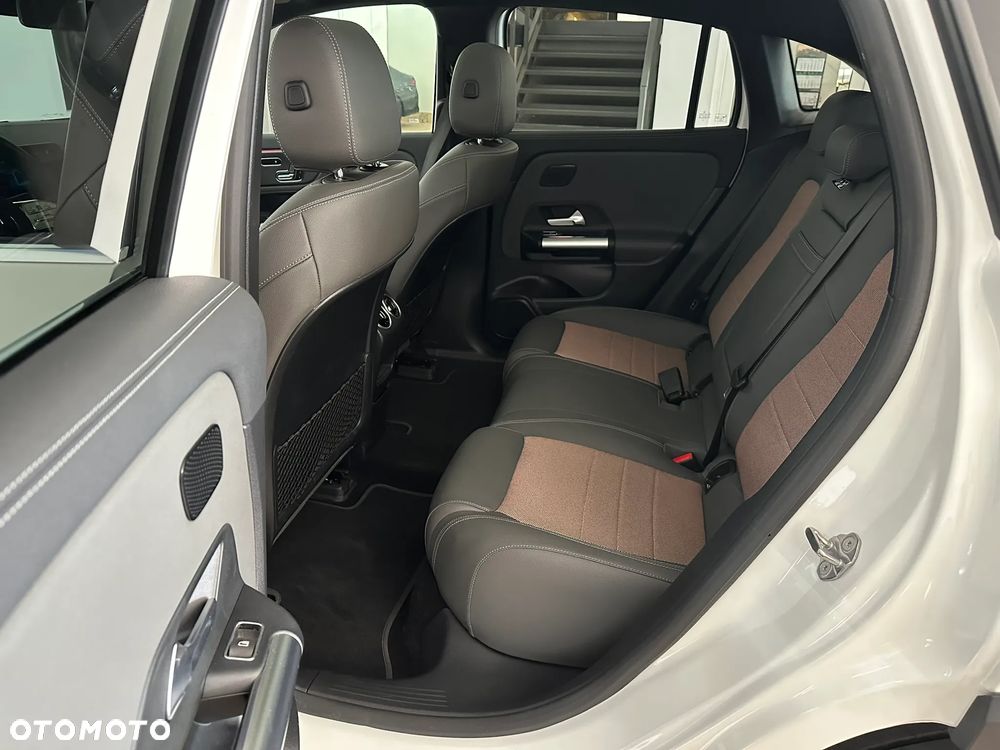 Mercedes-Benz EQA 250 66.5kWh Electric Art - 29