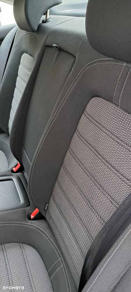 Volkswagen Passat CC - 18