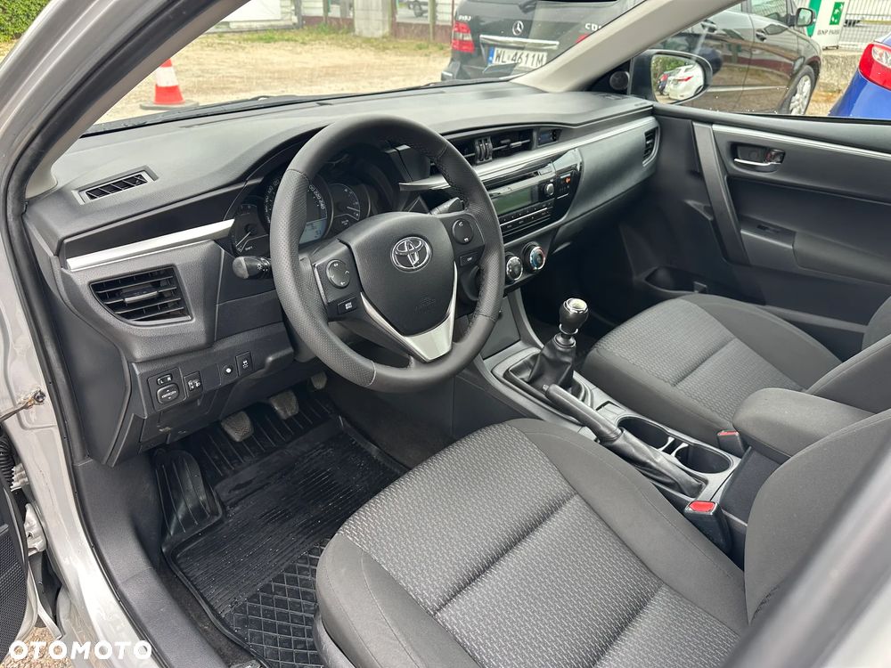 Toyota Corolla - 15