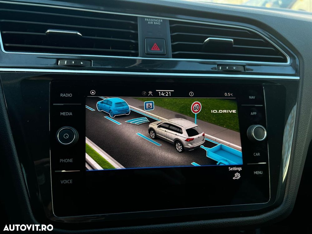 Volkswagen Tiguan - 24