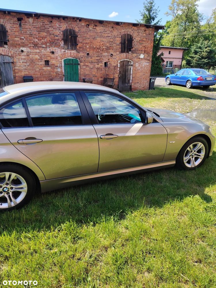 BMW Seria 3 318i - 6