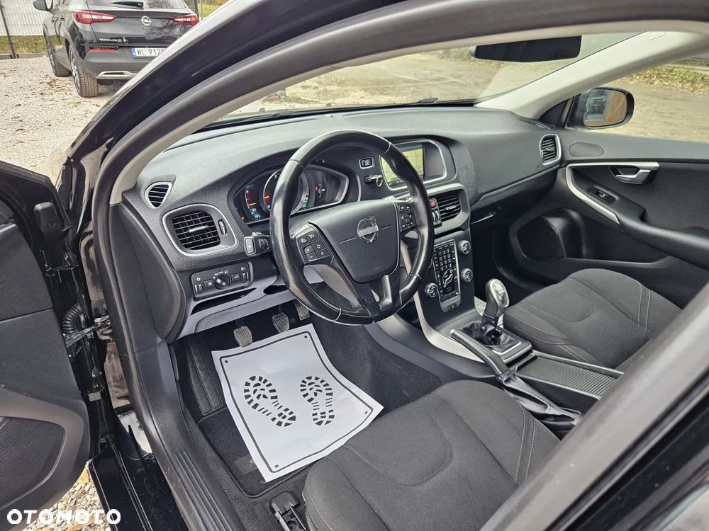 Volvo V40 D3 Momentum - 16