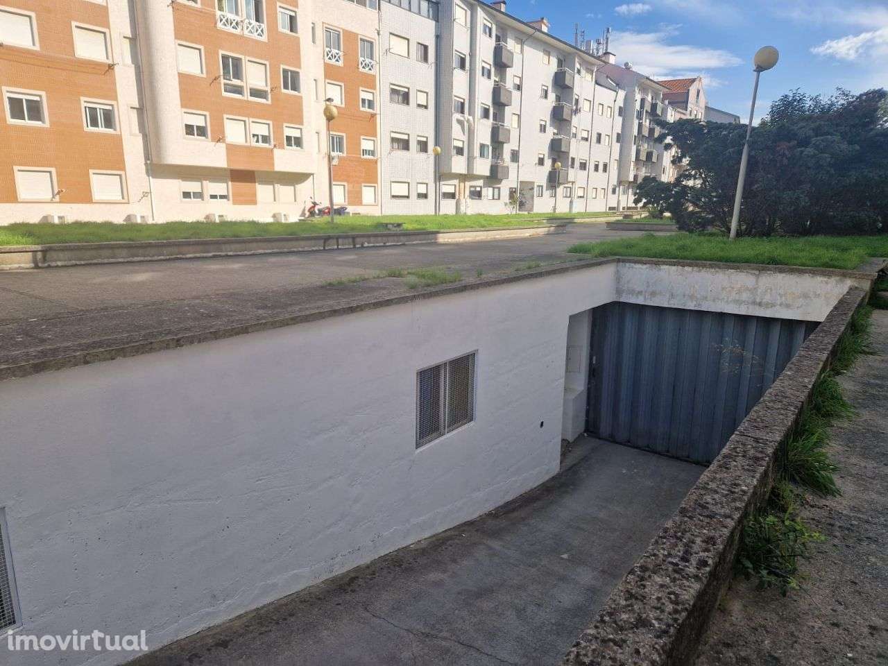 Lote de garagens fechadas no Bairro do Liceu, Aveiro - Grande imagem: 2/18