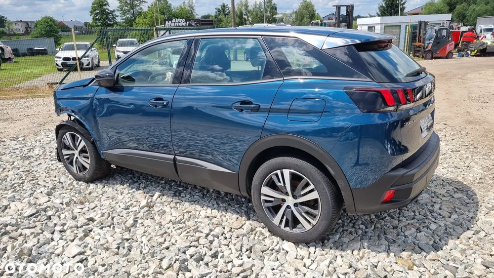 Peugeot 3008 1.6 PureTech HYbrid GT Line S&S EAT8 - 11