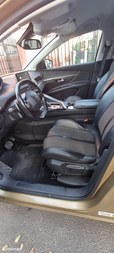 Peugeot 3008 1.6 BlueHDI S&S EAT6 Allure - 15