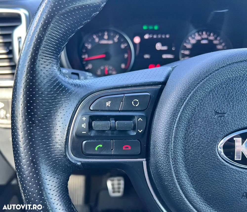 Kia Sportage 1.6 T-GDI 6MT 4x2 GT Line - 16