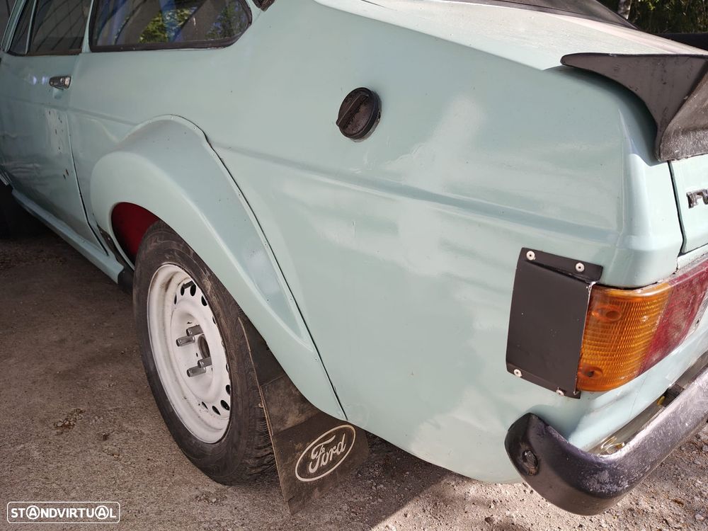 Ford Escort - 12