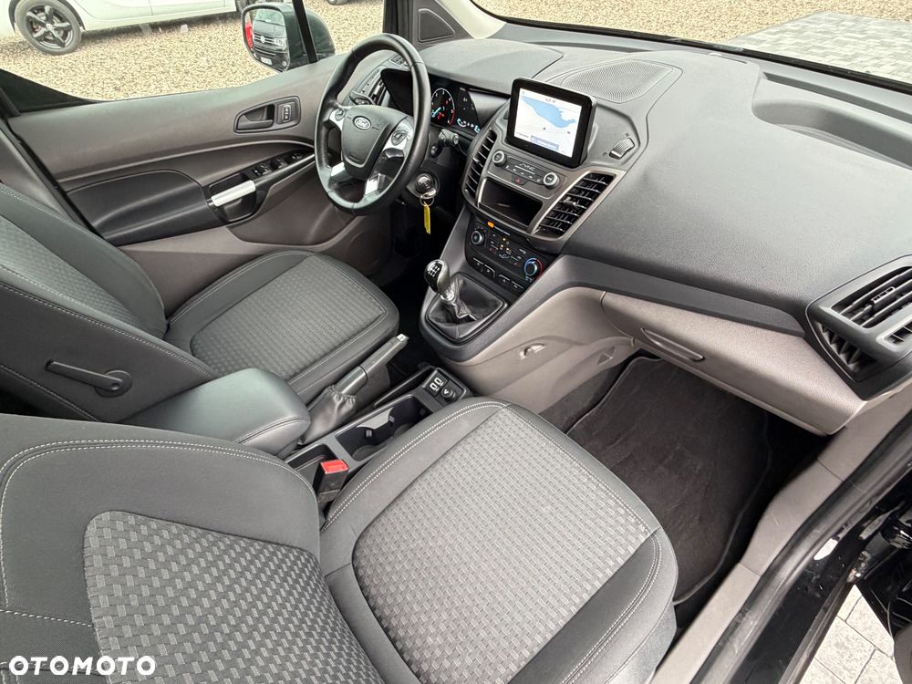 Ford Tourneo Connect Grand - 24