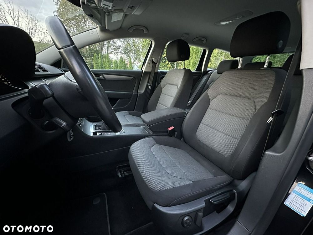 Volkswagen Passat - 9
