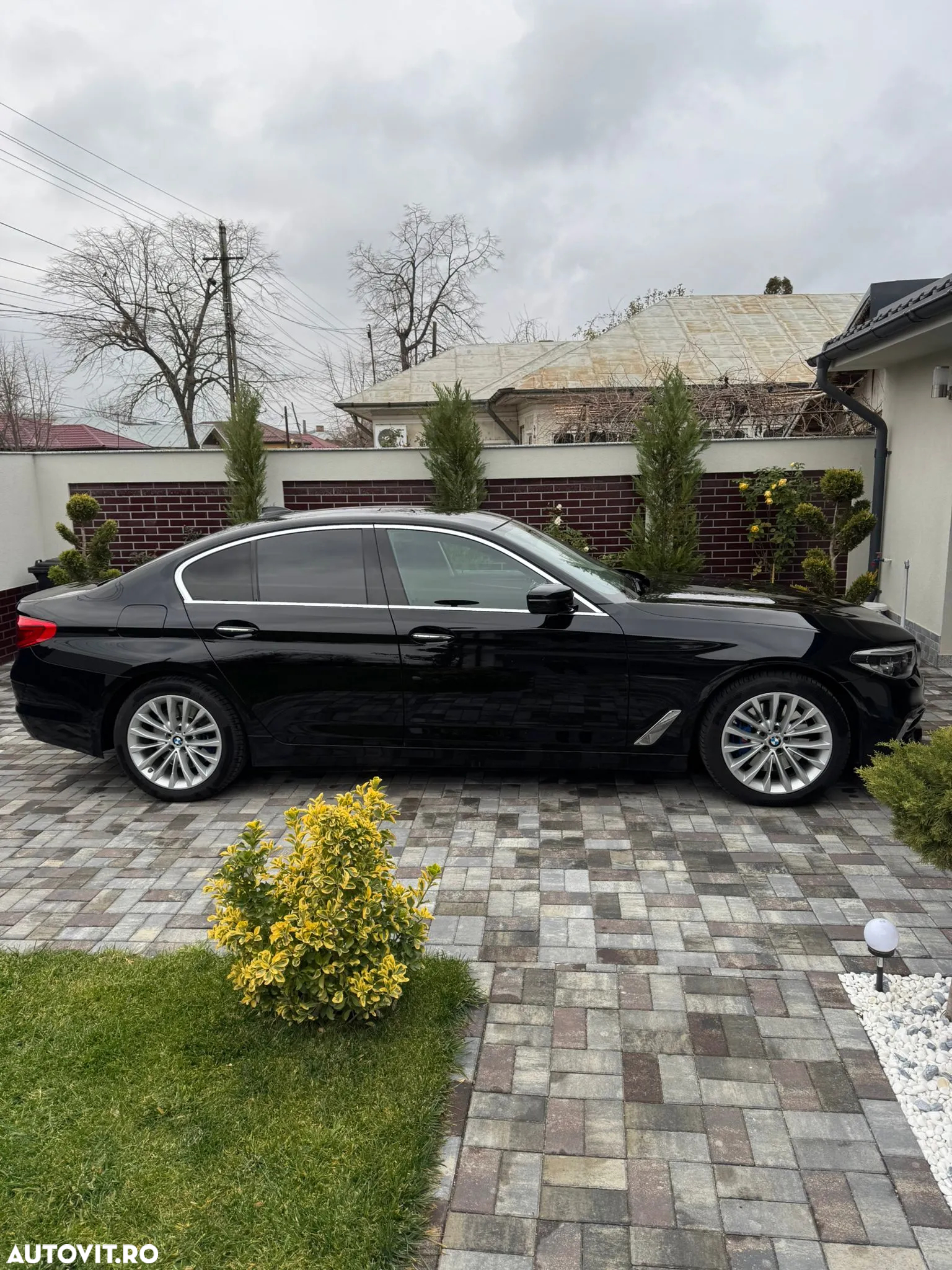 BMW Seria 5 540i xDrive AT - 17