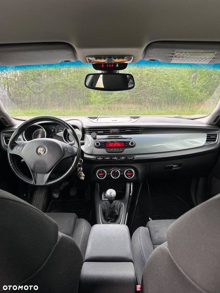 Alfa Romeo Giulietta 1.6 JTDM 16V - 9