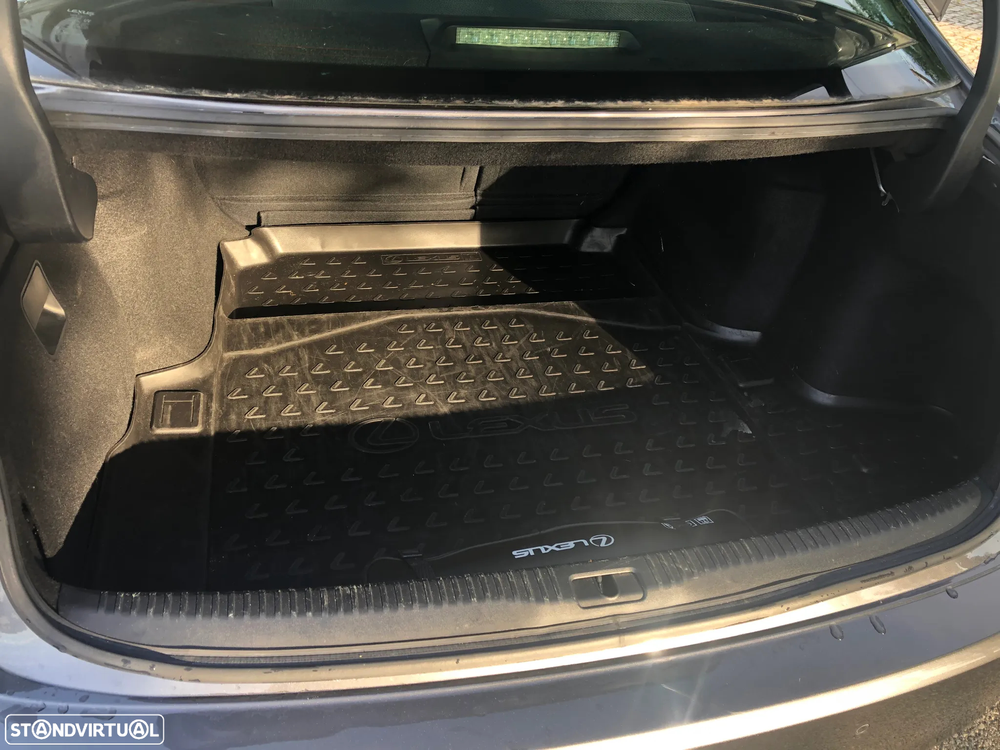 Lexus IS 300H Executive - 6