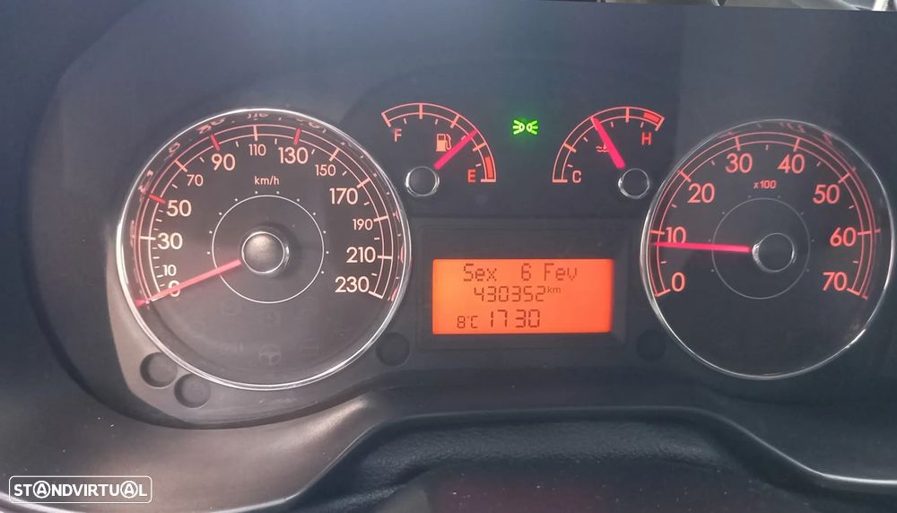 Fiat Grande Punto - 16