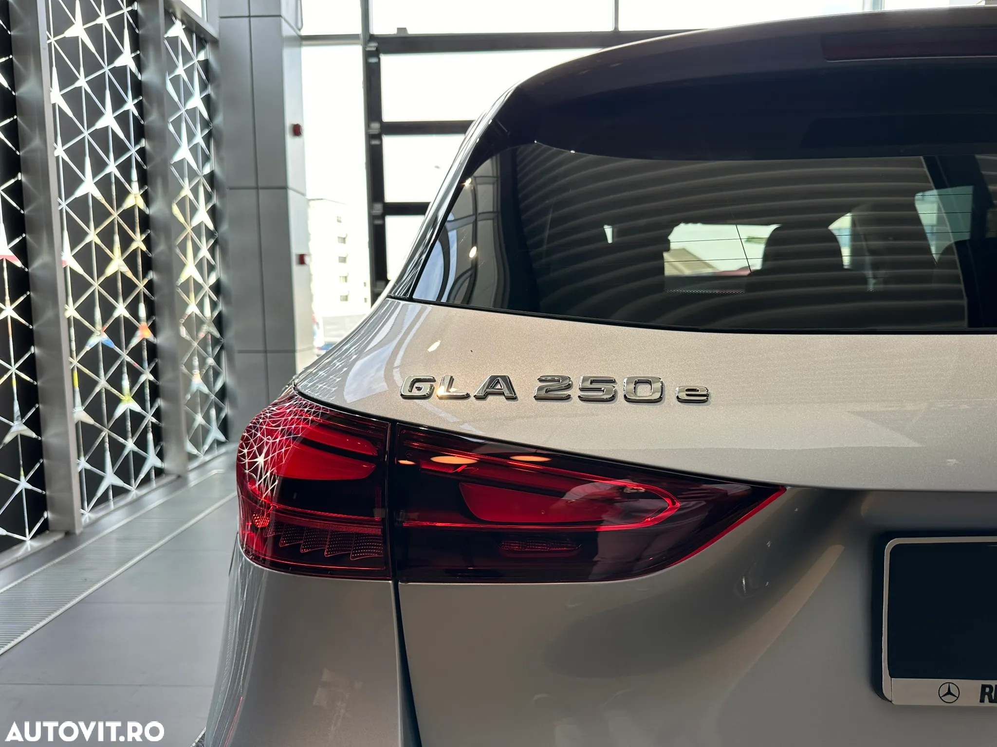Mercedes-Benz GLA 250 e 8G-DCT AMG Line Advanced Plus - 18