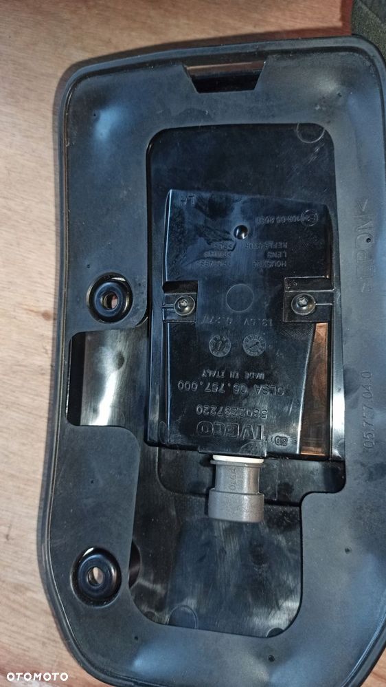 lewa lampka obrysówka kabiny led iveco daily 15+ - 4