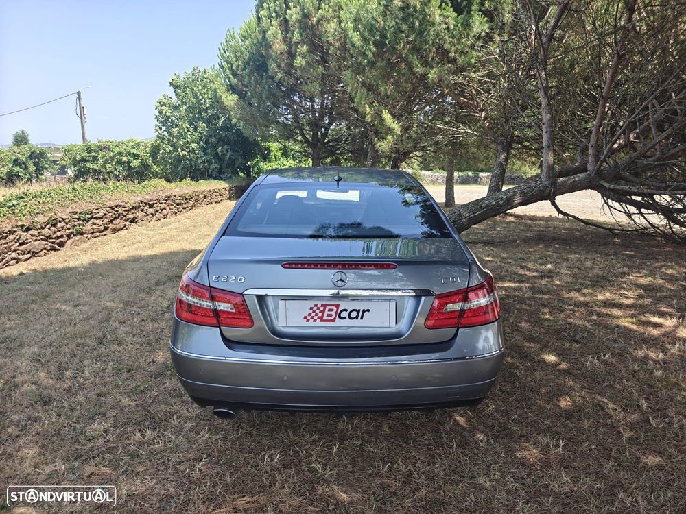 Mercedes-Benz E 220 CDi Avantgarde BlueEfficiency - 12