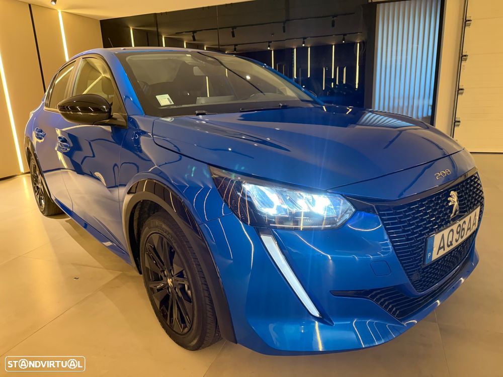 Peugeot e-208 - 12