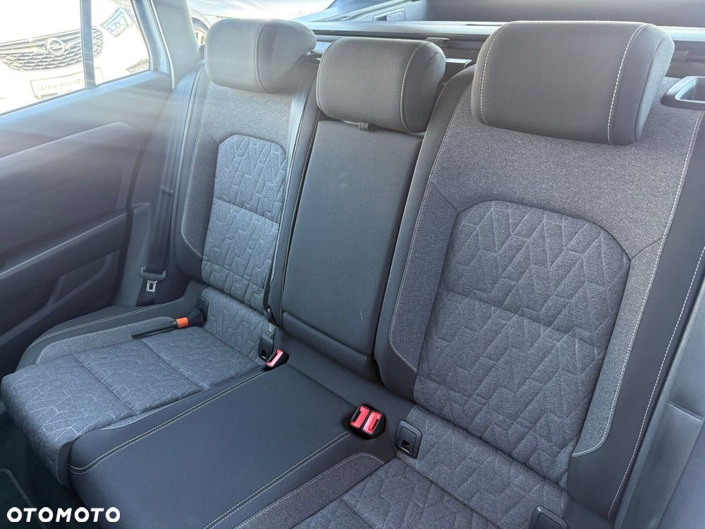 Volkswagen Passat - 14