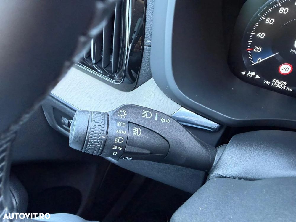 Volvo XC 60 - 36