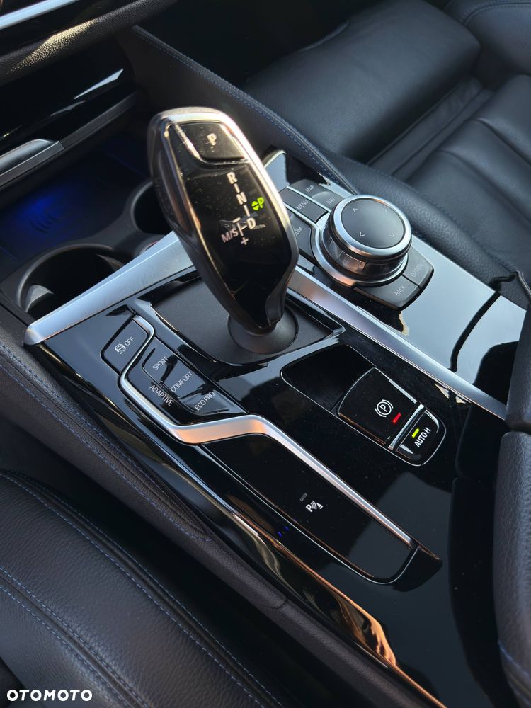 BMW Seria 5 520d xDrive M Sport sport - 22