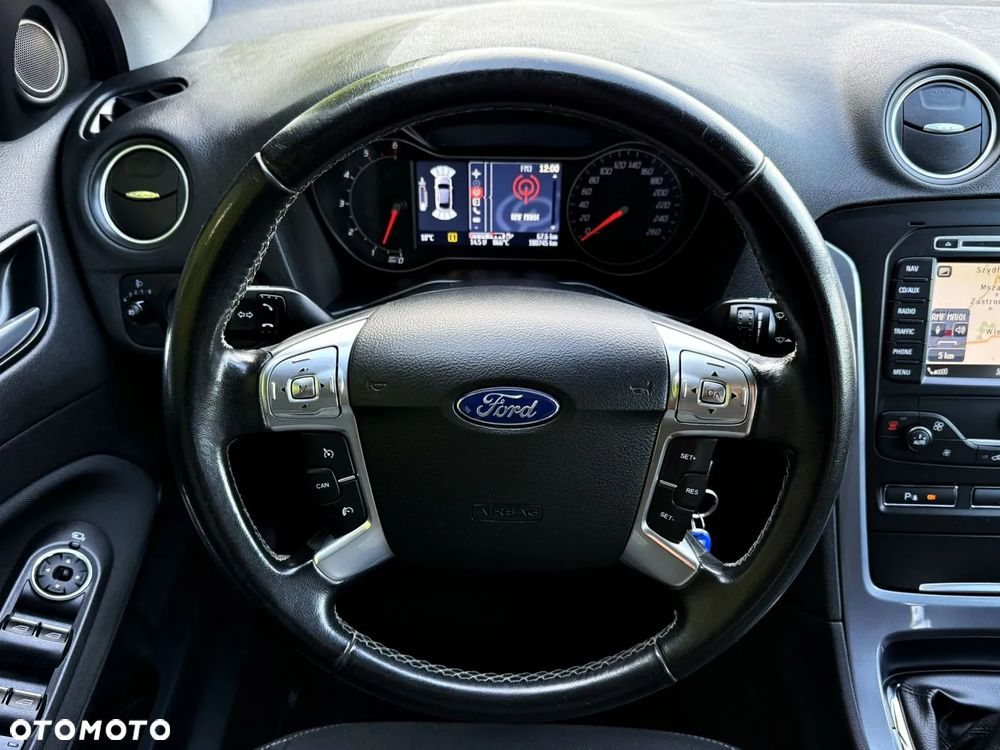 Ford Mondeo - 26