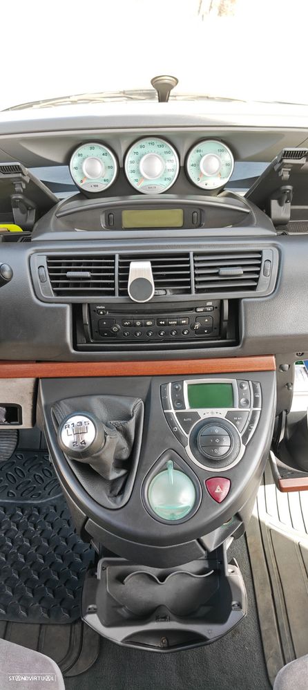 Citroën C8 2.0 HDi SX - 32