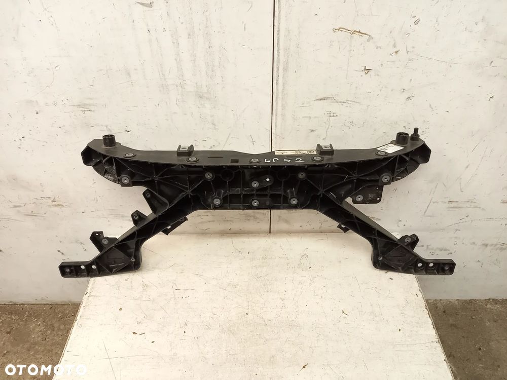 Tesla Model Y wzmocnienie czołowe pas przedni