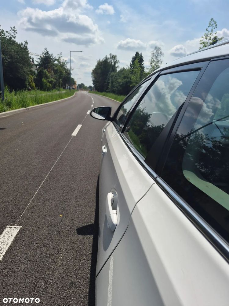 Toyota Auris - 16