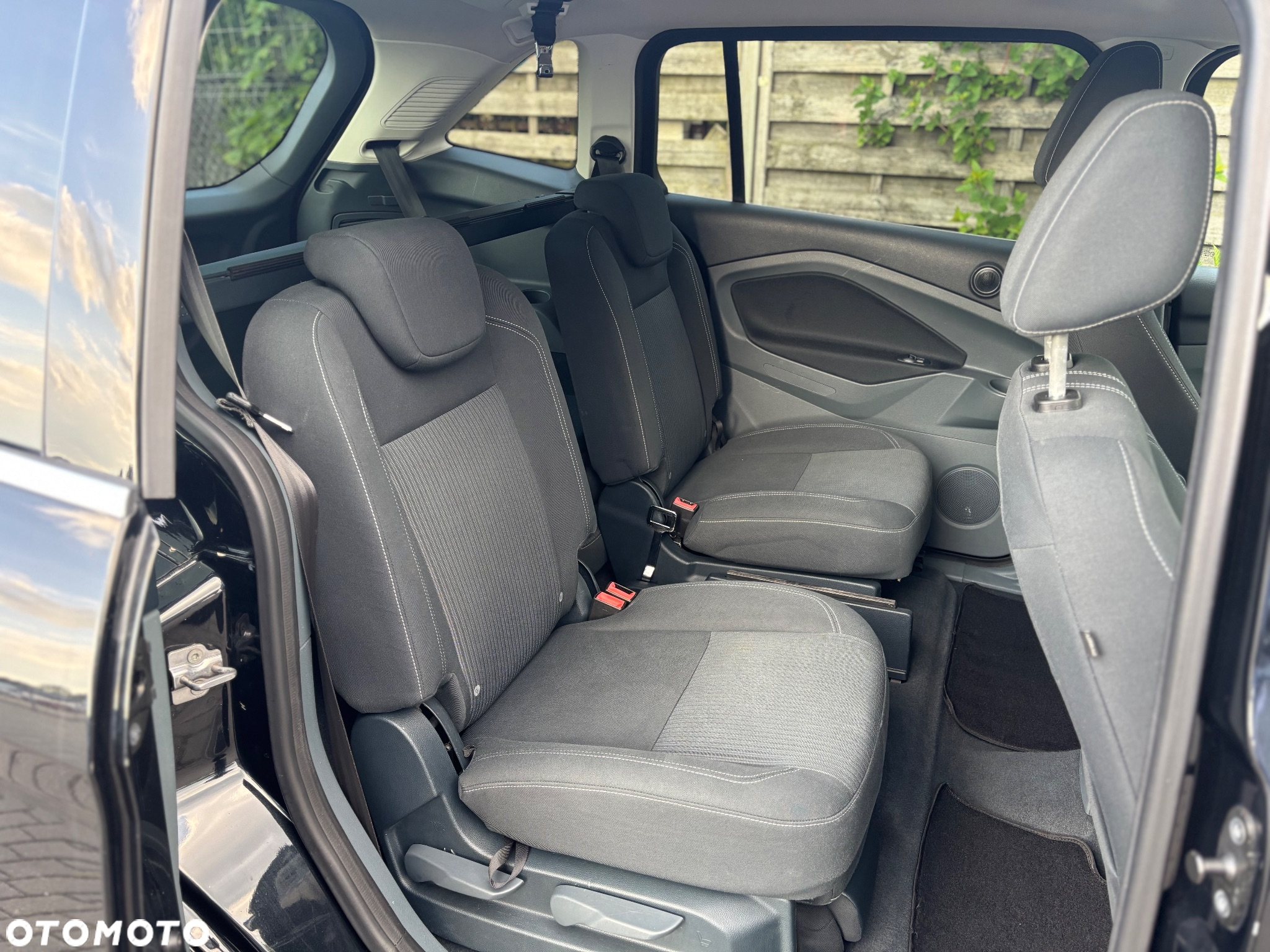 Ford Grand C-MAX 2.0 TDCi Titanium - 26