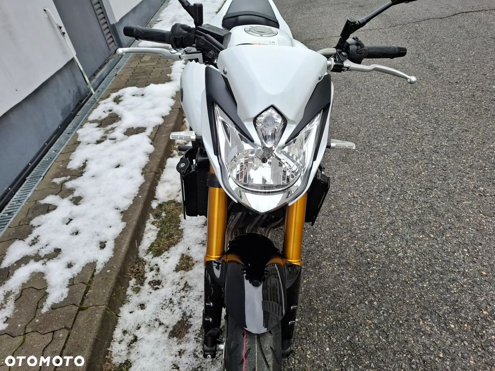 Yamaha FZ8 - 35
