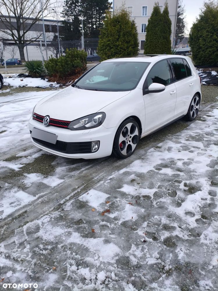 Volkswagen Golf 2.0 GTI - 1