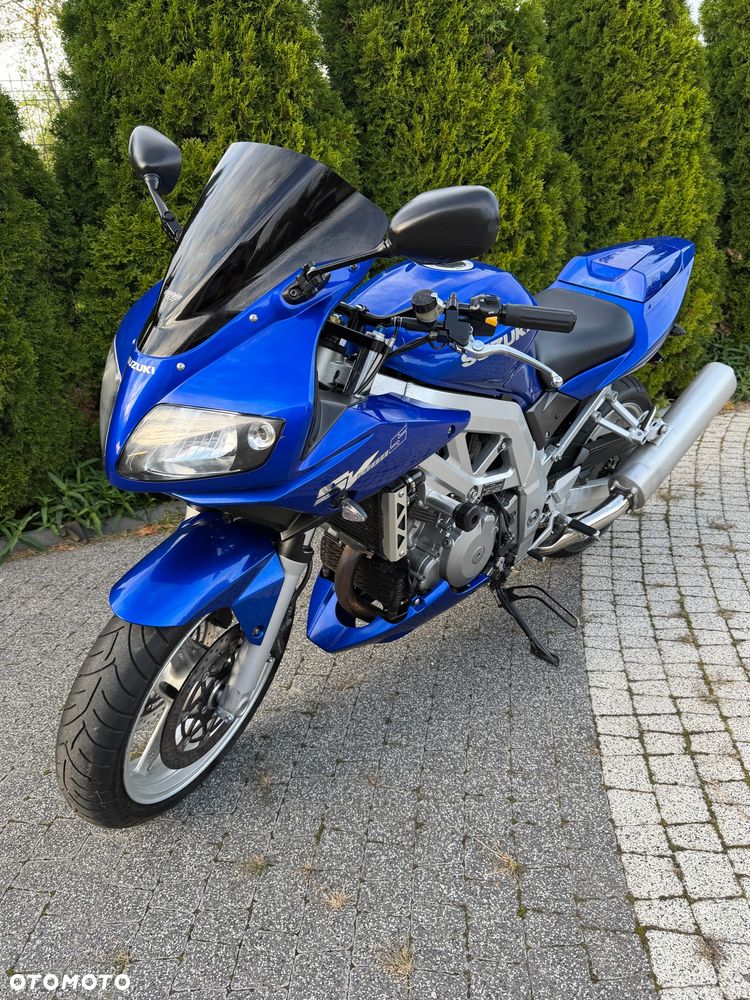 Suzuki SV - 17