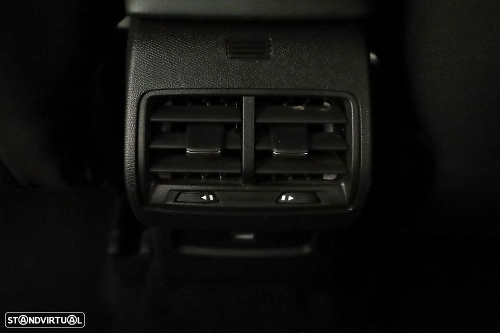 Citroën C4 1.2 PureTech Max EAT8 - 24