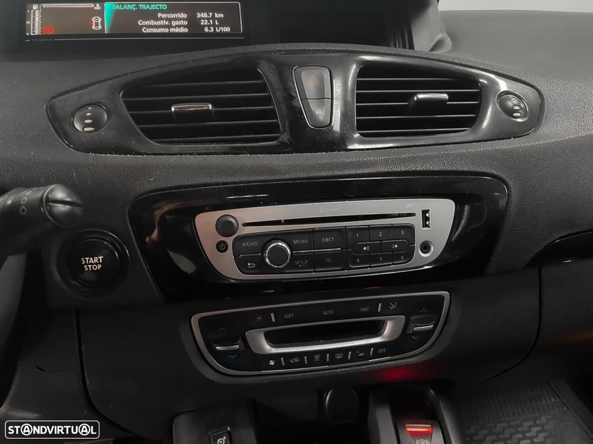 Renault Mégane Scénic - 8