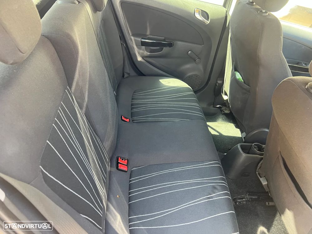 Opel Corsa - 13