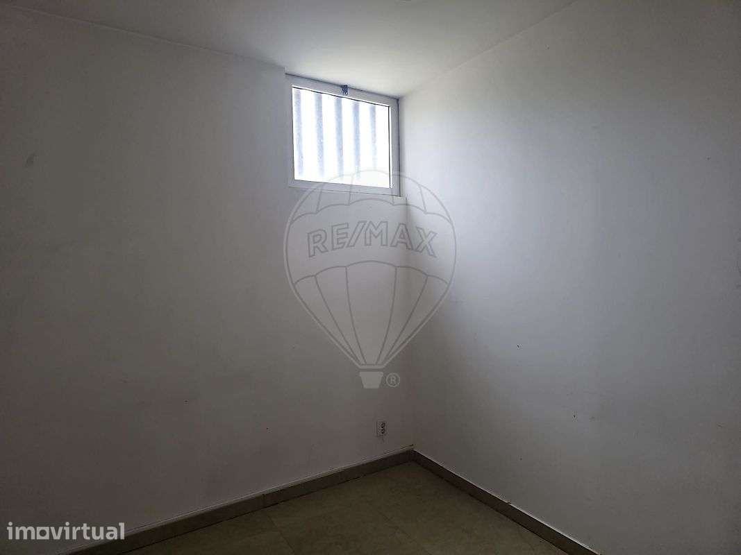 Loja  para arrendamento - Grande imagem: 2/9