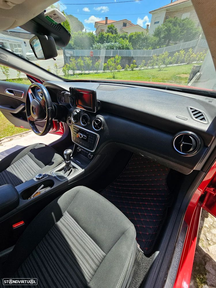 Mercedes-Benz A 180 CDI (BlueEFFICIENCY) - 4