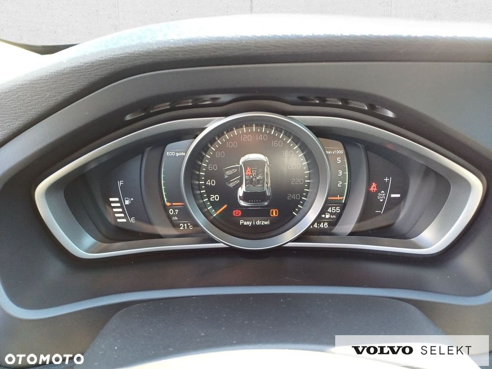 Volvo V40 - 16