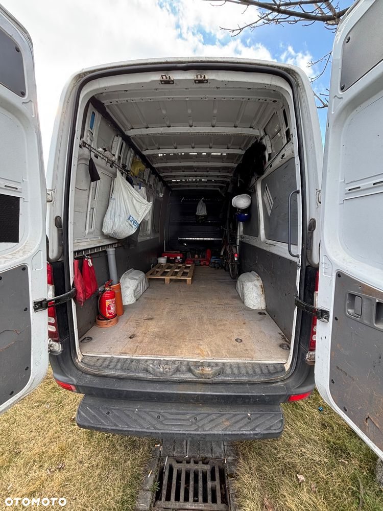 Mercedes-Benz Sprinter - 6