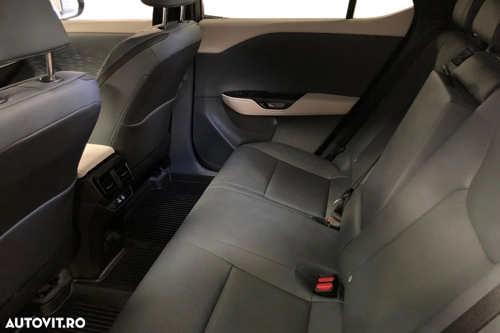 Lexus RZ 300e FWD Business - 16