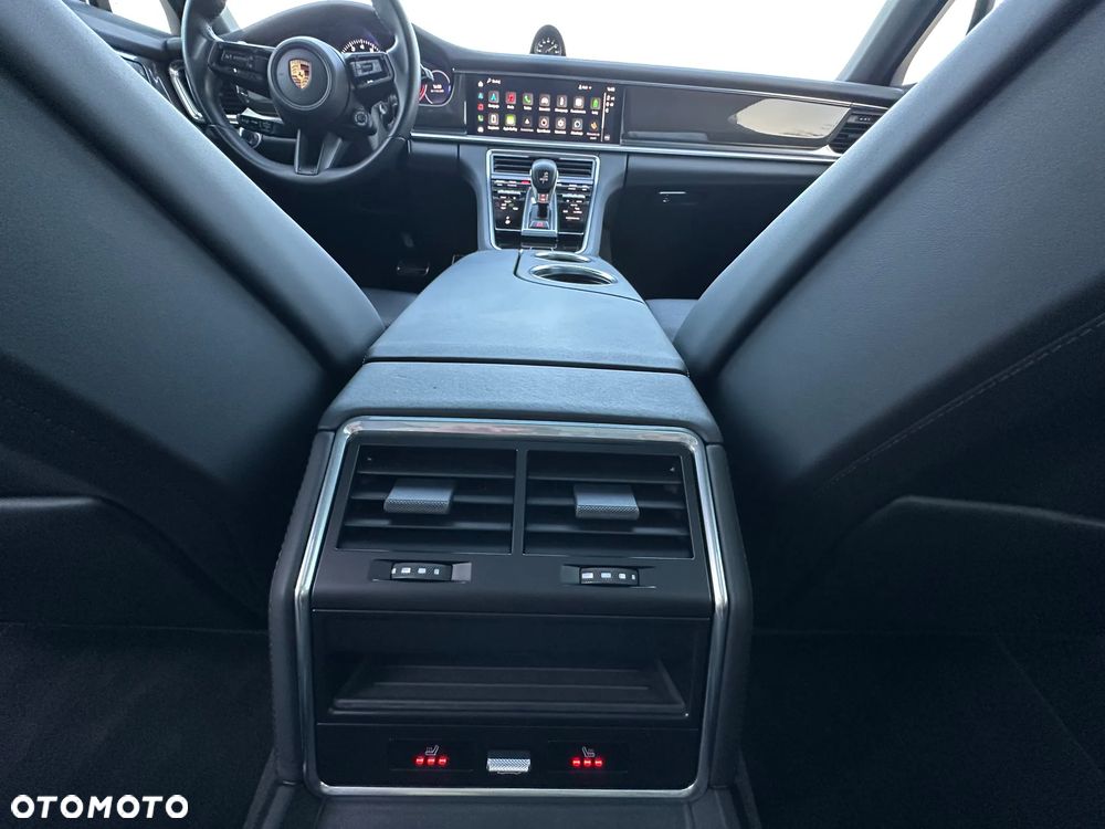 Porsche Panamera - 30