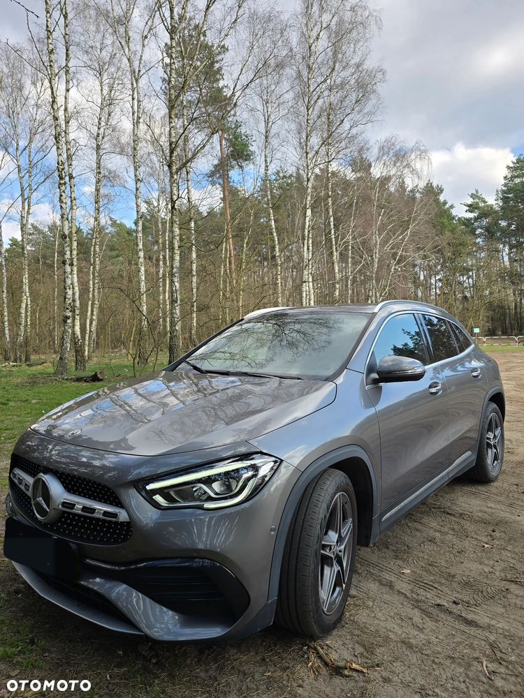 Mercedes-Benz GLA 200 d - 2
